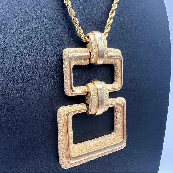 Midcentury Modern Vintage Caroline Rectangles Gold Tone Necklace - Picture 3 of 8